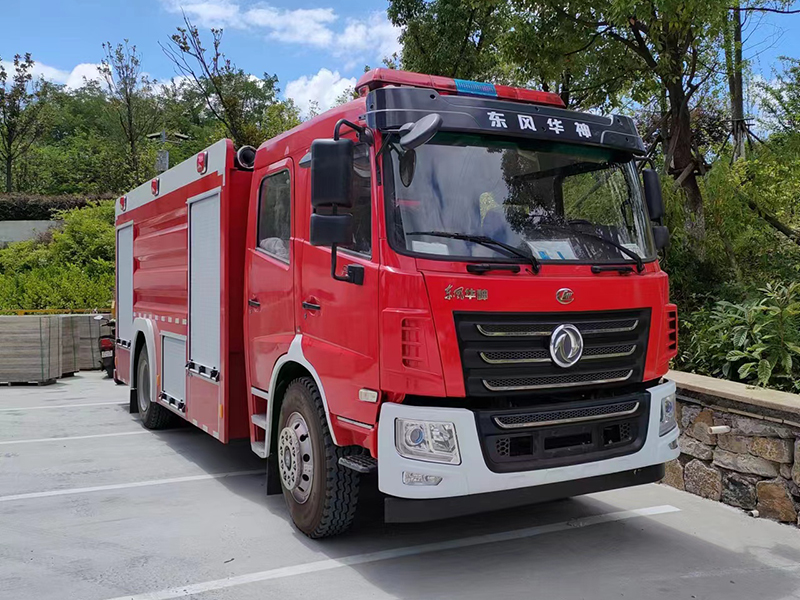 东风华神8吨 泡沫消防车